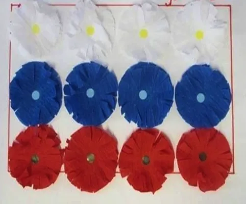 Сетевая акция "Цвета российского флага"