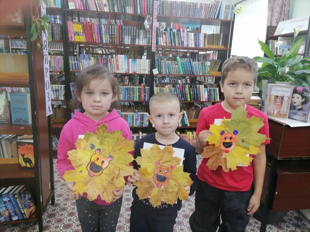 Мастер-класс "Львиная голова из осенних кленовых листьев"