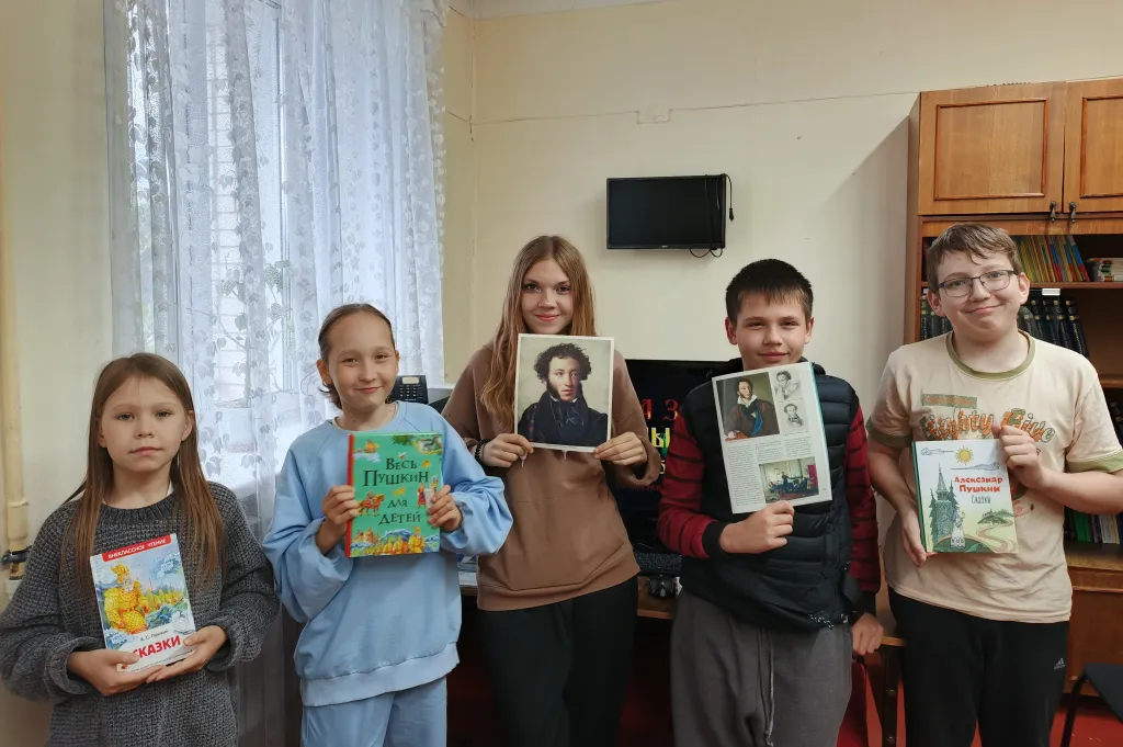 Литературная игровая программа «Пушкинские сказки помним без подсказки»