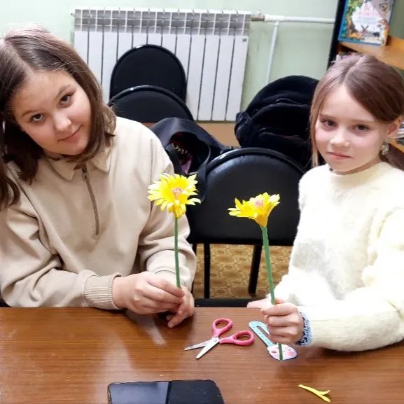 Цветочная магия на занятиях «Золотых ручек»