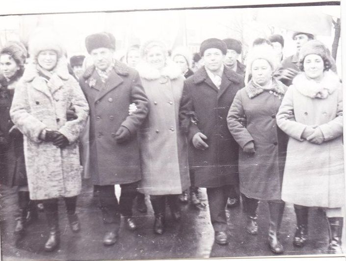 Филимонов - начальник литейного цеха, со своим коллективом