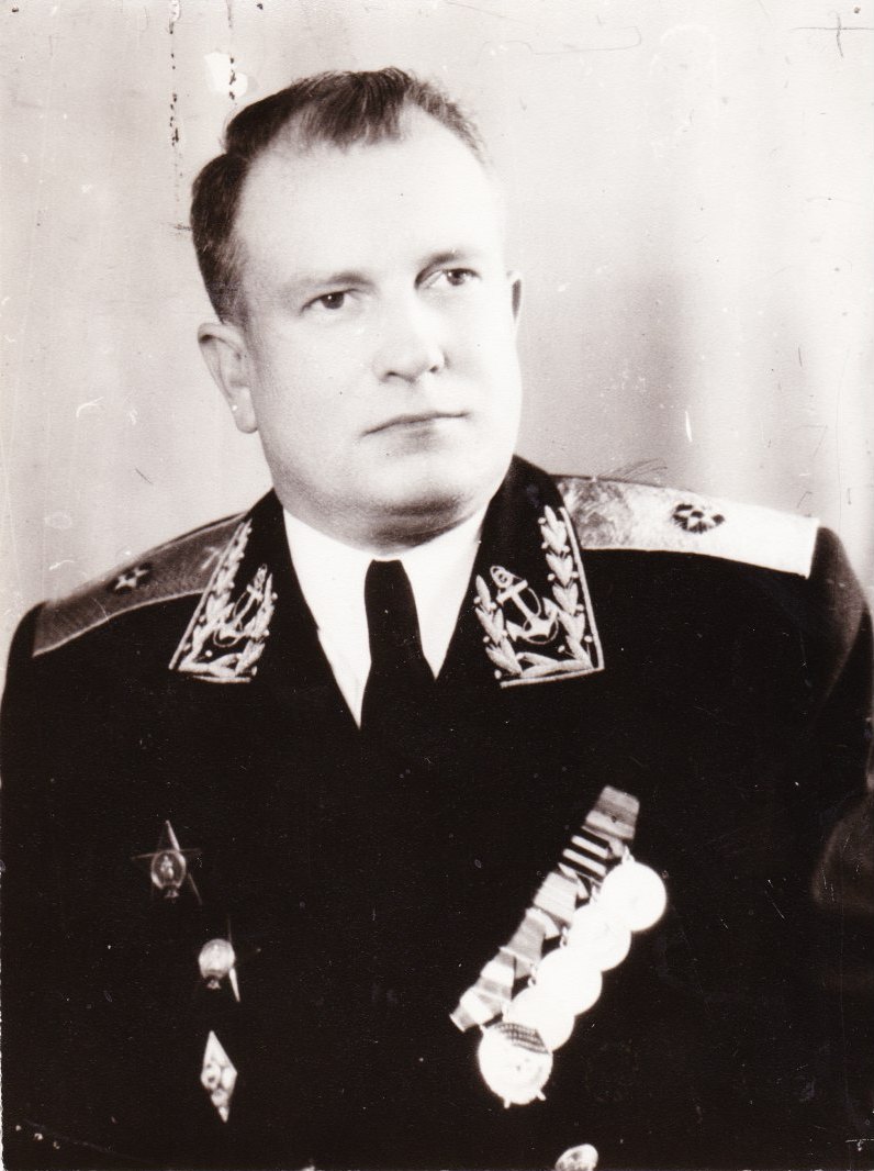 В форме