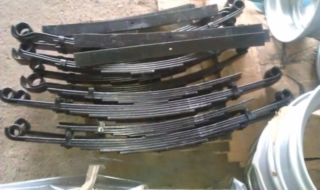 Рессора задняя с подрессорником всборе -12л ISUZU NQR