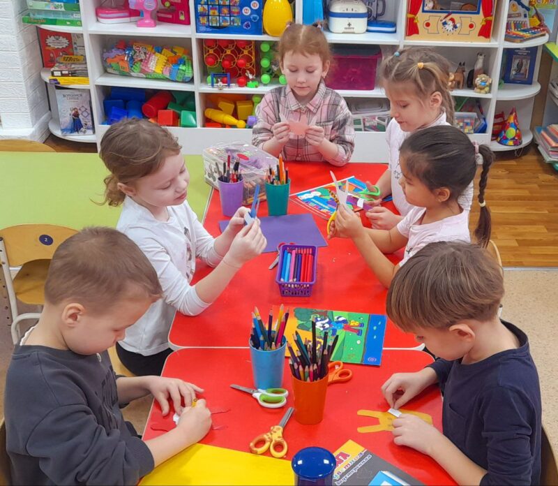 Творческий проект «Заяц из ладошки»