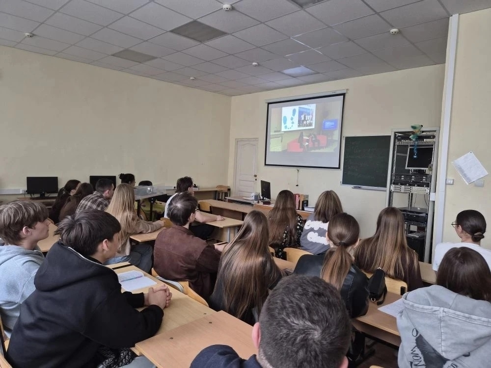 Студенты ГАПОУ РО «РКРСТ»Сократ» приняли участие в региональном профориентационном онлайн-проекте «Успешные люди» Центра опережающей профессиональной подготовки Ростовской области