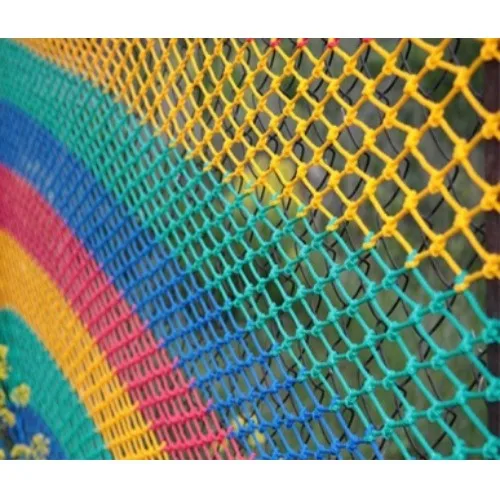 Сетка заградительная, яч. 40х40, D=4 мм (четырехцветная: красно-желто-зелено-синяя) безузловая