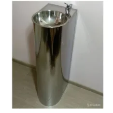 Питьевой фонтан полукруглый с краном поилкой