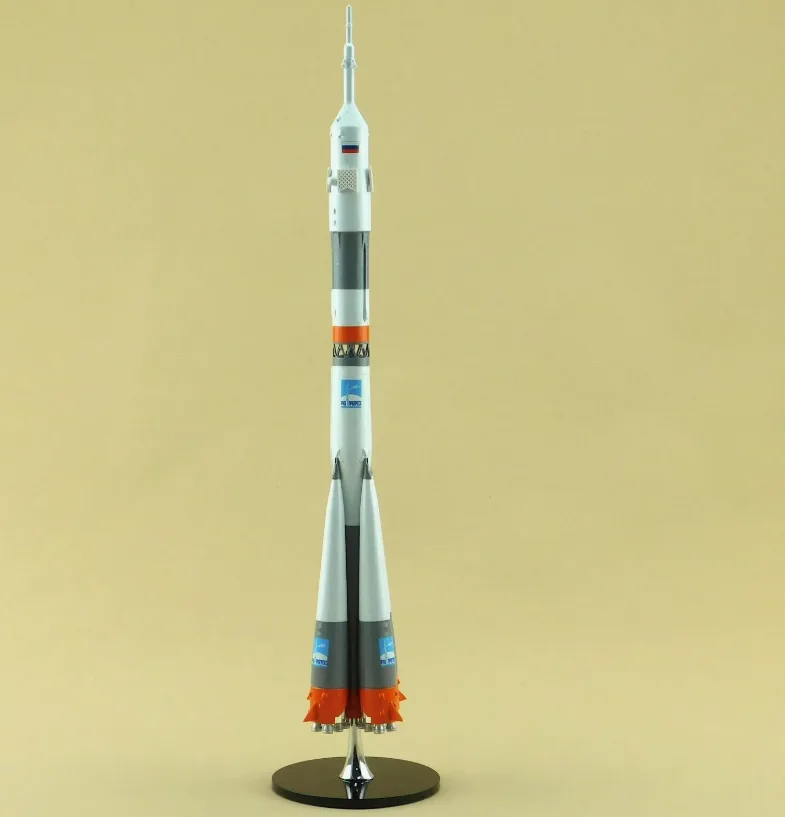 Ракета-носитель «Союз» пилотируемый, готовая модель, (1:144)