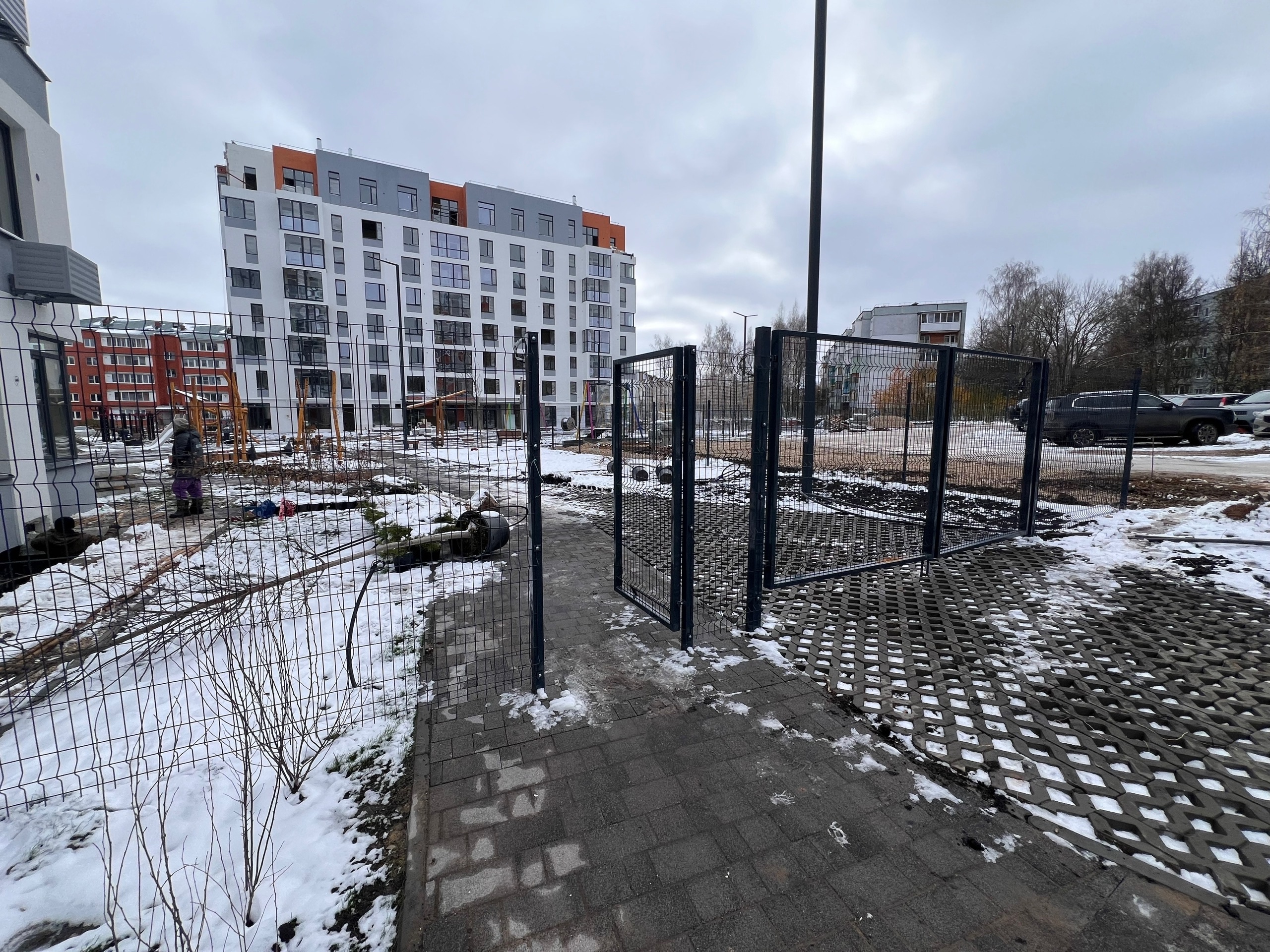 Ограждение из 3D-сетки для площадки — аккуратный периметр — фото 2