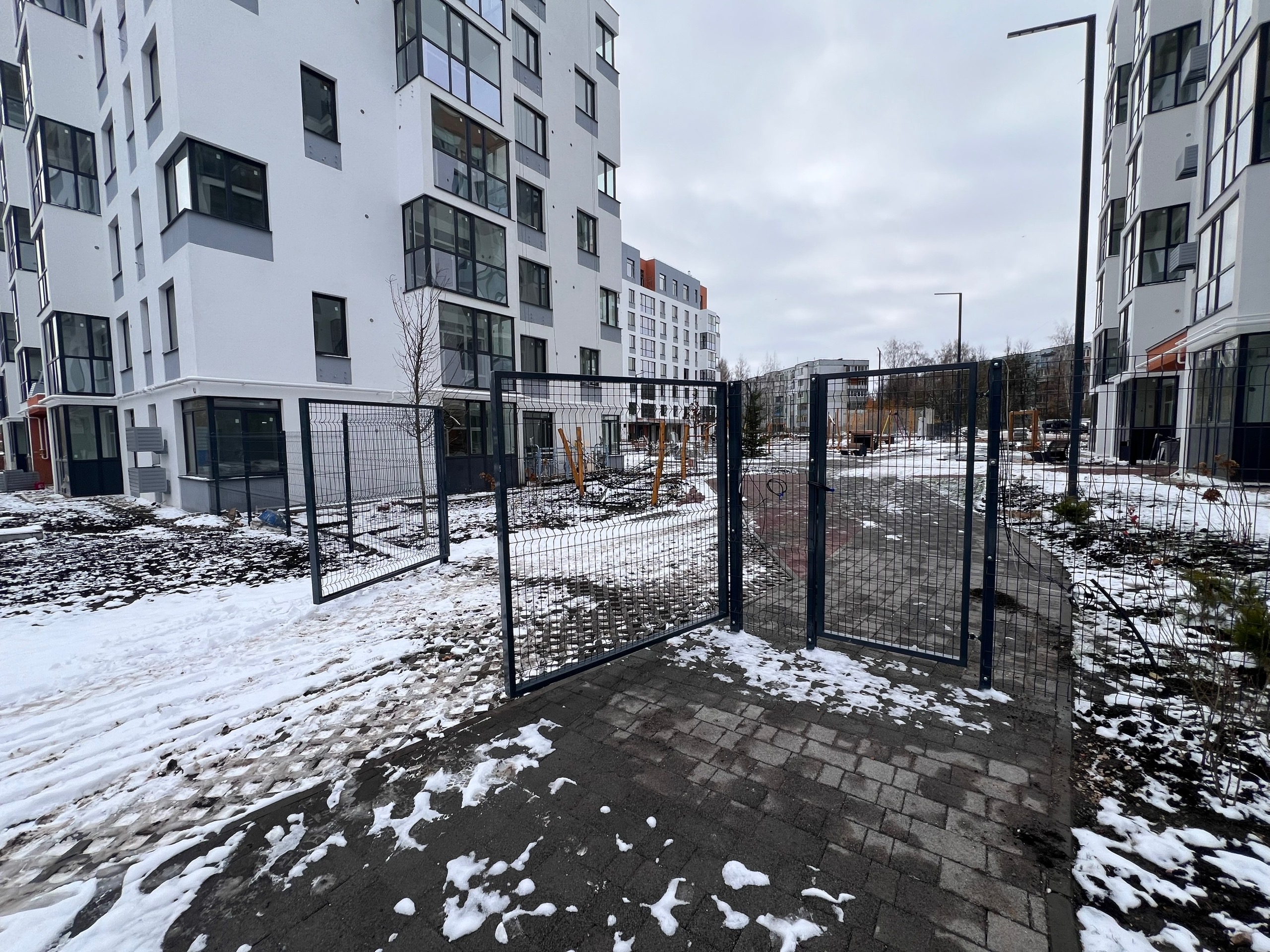 Ограждение из 3D-сетки для площадки — аккуратный периметр — фото 3