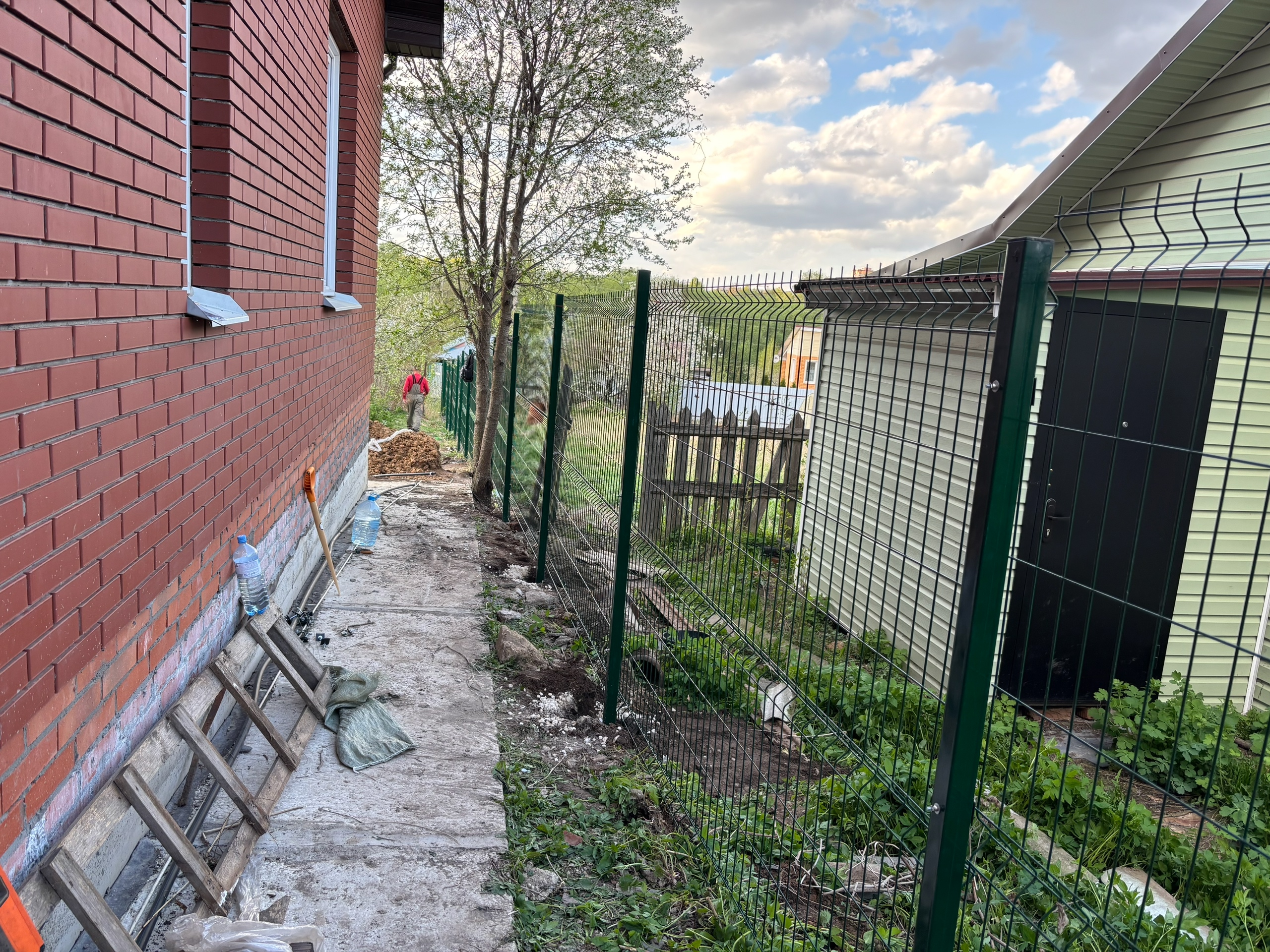 Забор из 3D-сетки (зелёный) — панельное ограждение — фото 4