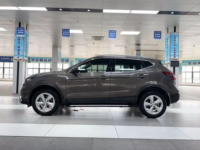 Nissan Qashqai - фото 4