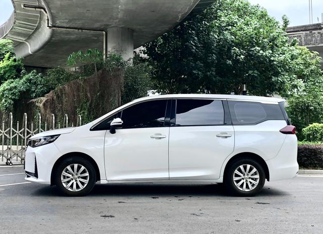 GAC Trumpchi Trumpchi M6 - фото 2
