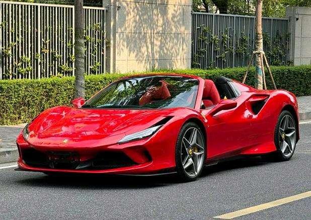 Ferrari F8 - фото 0
