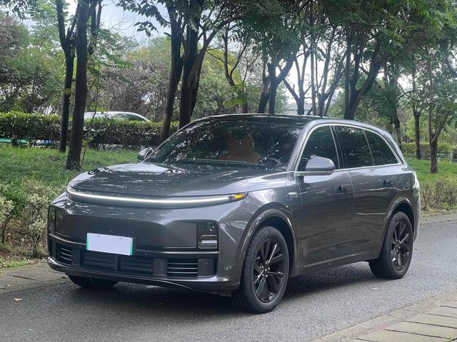 Li Auto L7 - фото 0