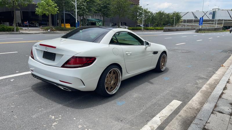 Mercedes-Benz SLC - фото 3