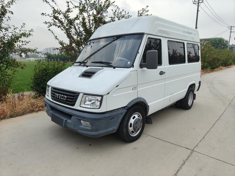 Iveco Daily - фото 0