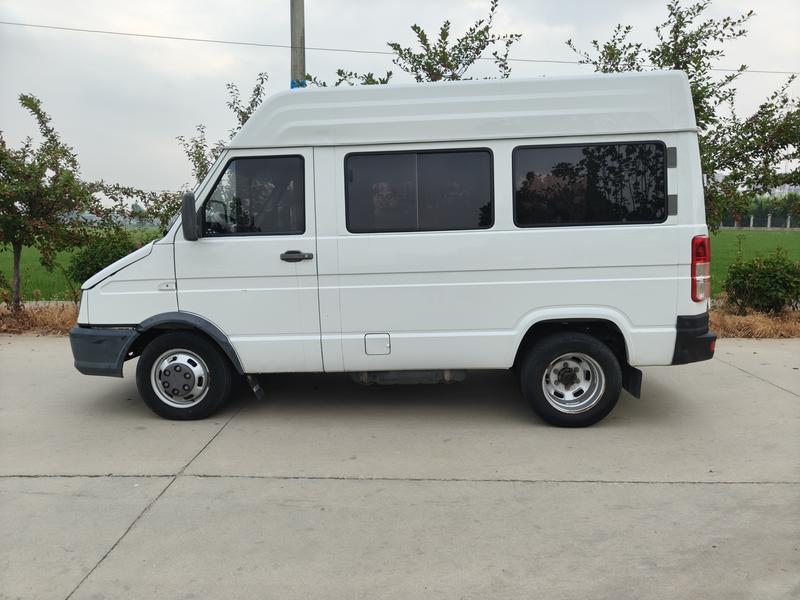 Iveco Daily - фото 2