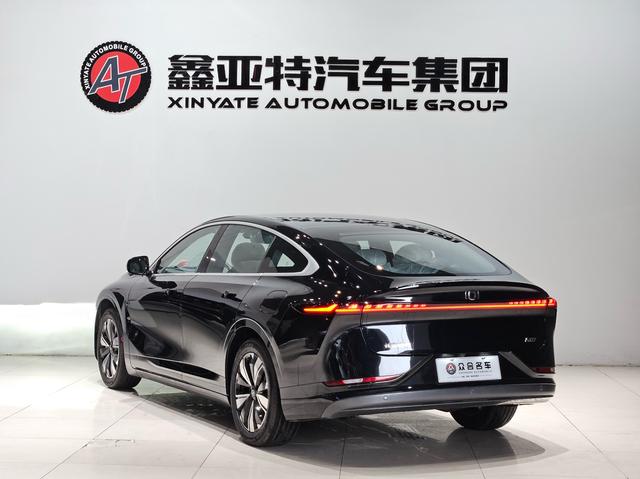Changan Qiyuan A07 - фото 4