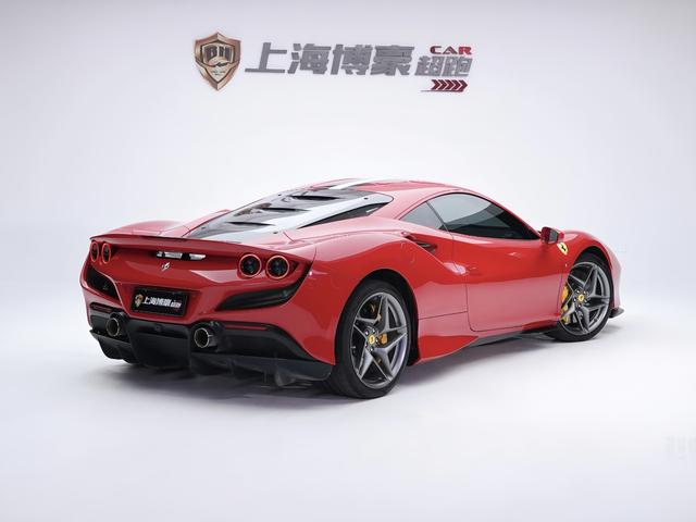Ferrari F8 - фото 3