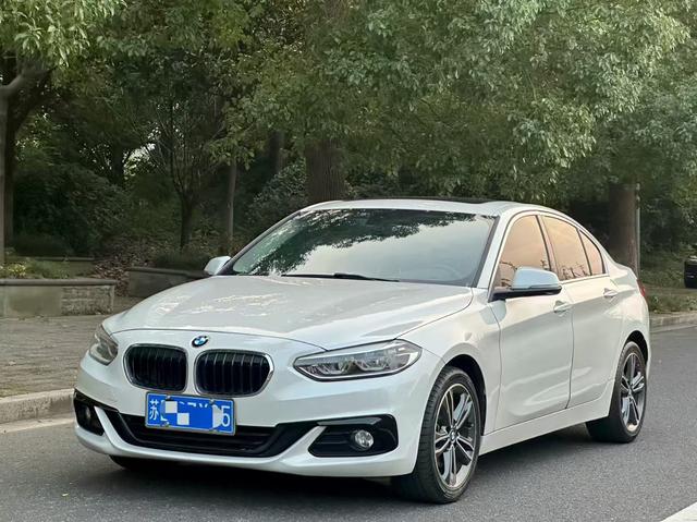 BMW 1-Series - фото 0