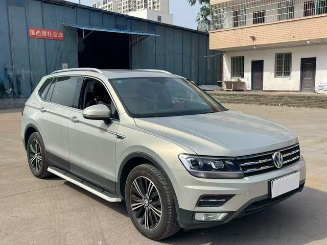 Volkswagen Tiguan L - фото 2