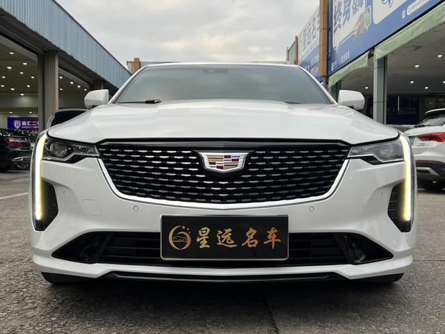 Cadillac CT4 - фото 1