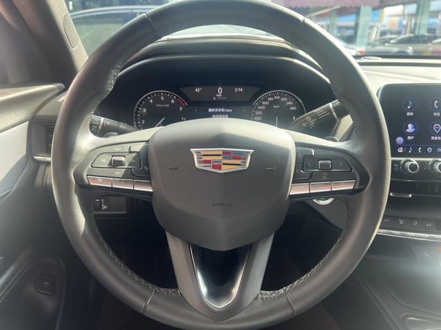 Cadillac CT4 - фото 3