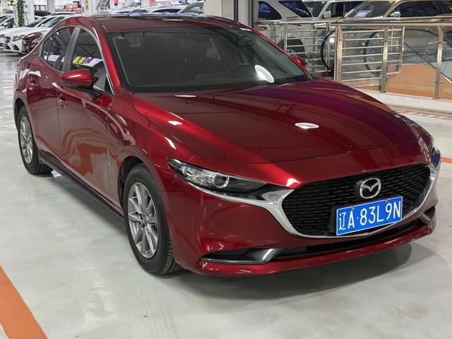Mazda 3 Axela - фото 2