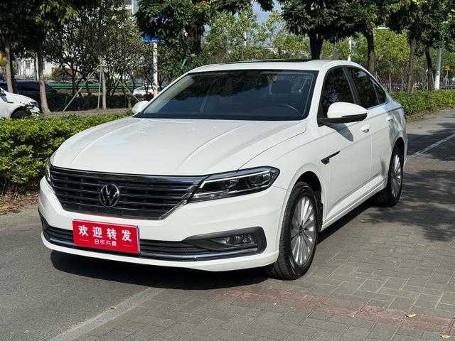 Volkswagen Lavida - фото 0