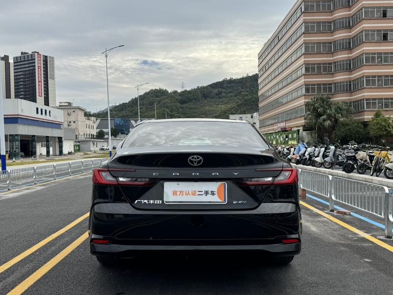 Toyota Camry - фото 4