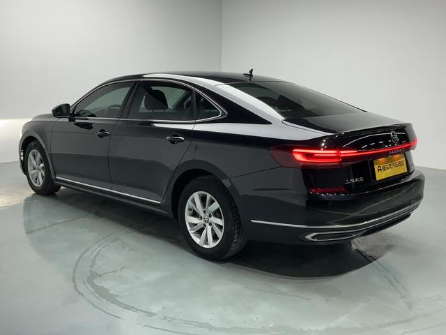 Volkswagen Passat - фото 4