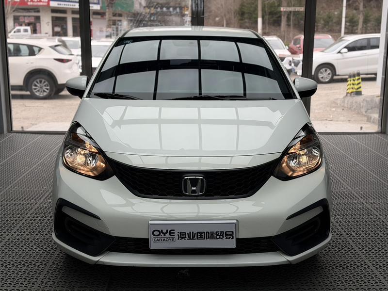 Honda Fit - фото 1