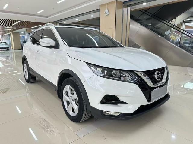 Nissan Qashqai - фото 2