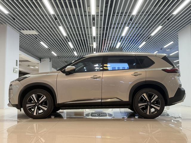 Nissan X-Trail - фото 2