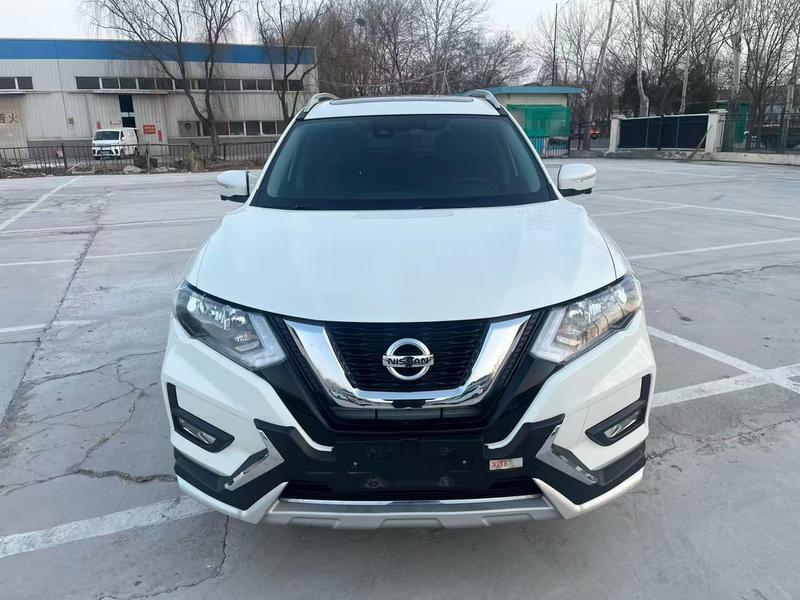 Nissan X-Trail - фото 1