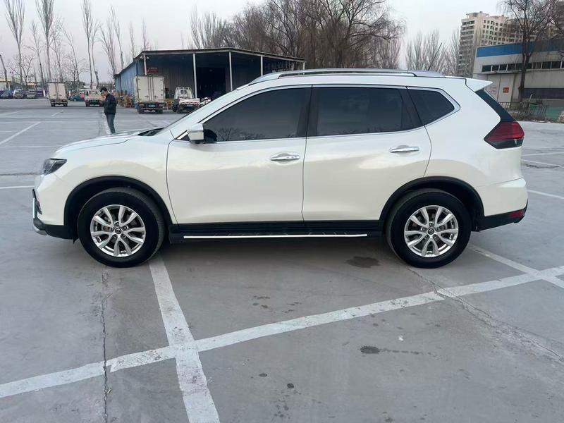 Nissan X-Trail - фото 2