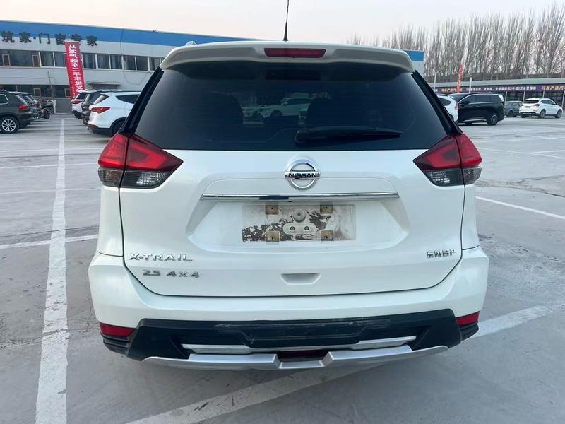 Nissan X-Trail - фото 4