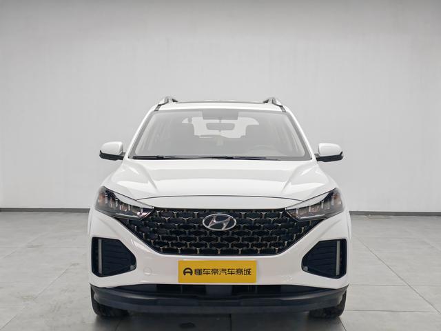 Hyundai ix35 - фото 1