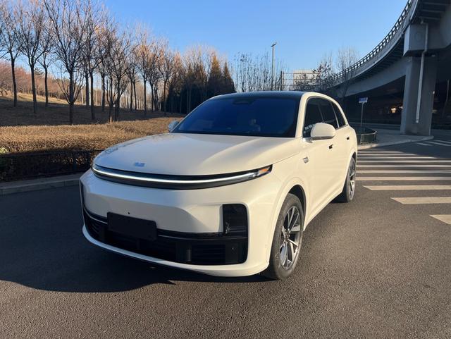 Li Auto L7 - фото 0