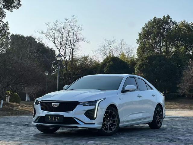 Cadillac CT4 - фото 0