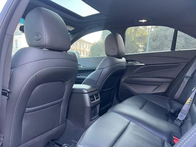 Cadillac CT4 - фото 4