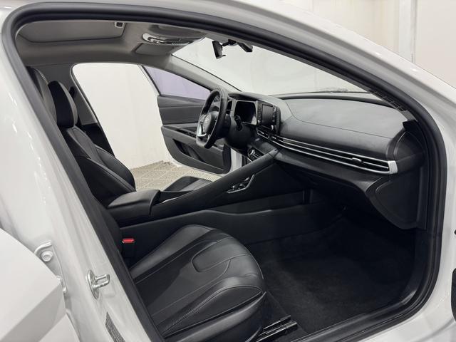 Hyundai Elantra - фото 3
