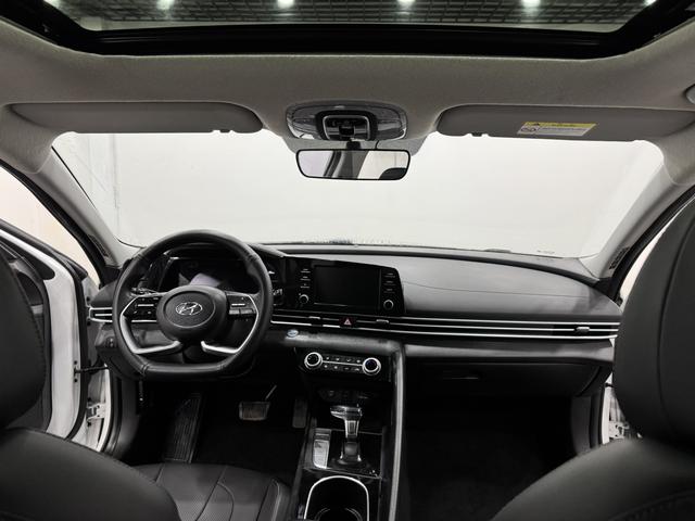 Hyundai Elantra - фото 4