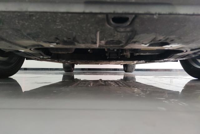 Hyundai Elantra - фото 3