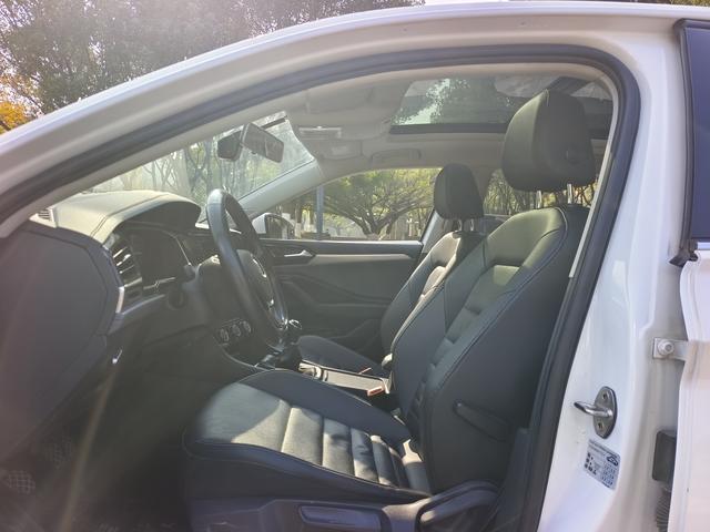 Volkswagen Sagitar - фото 3
