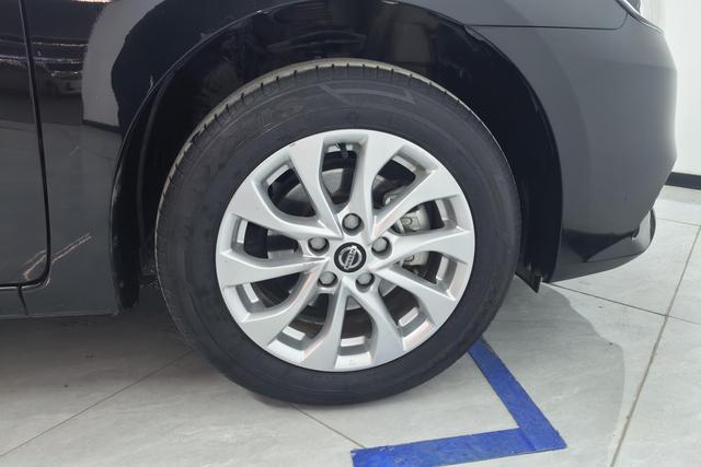 Nissan Sylphy - фото 4