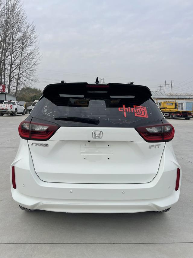 Honda Fit - фото 4
