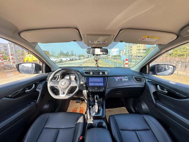 Nissan Qashqai - фото 4