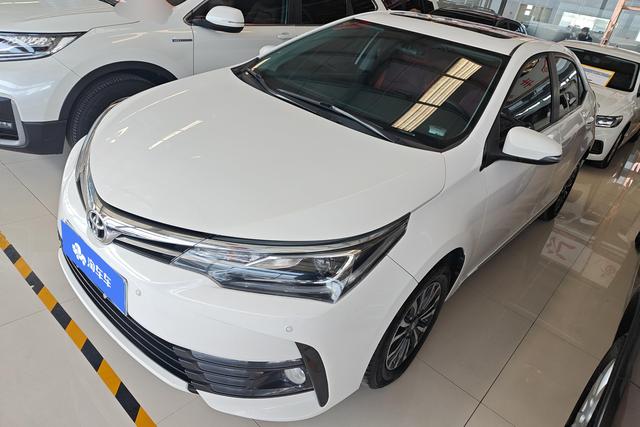 Toyota Corolla - фото 0